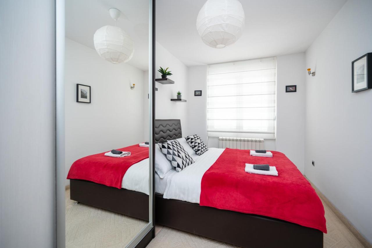 Bright 1Bdr Apartment In The City Center Saraievo Exterior foto